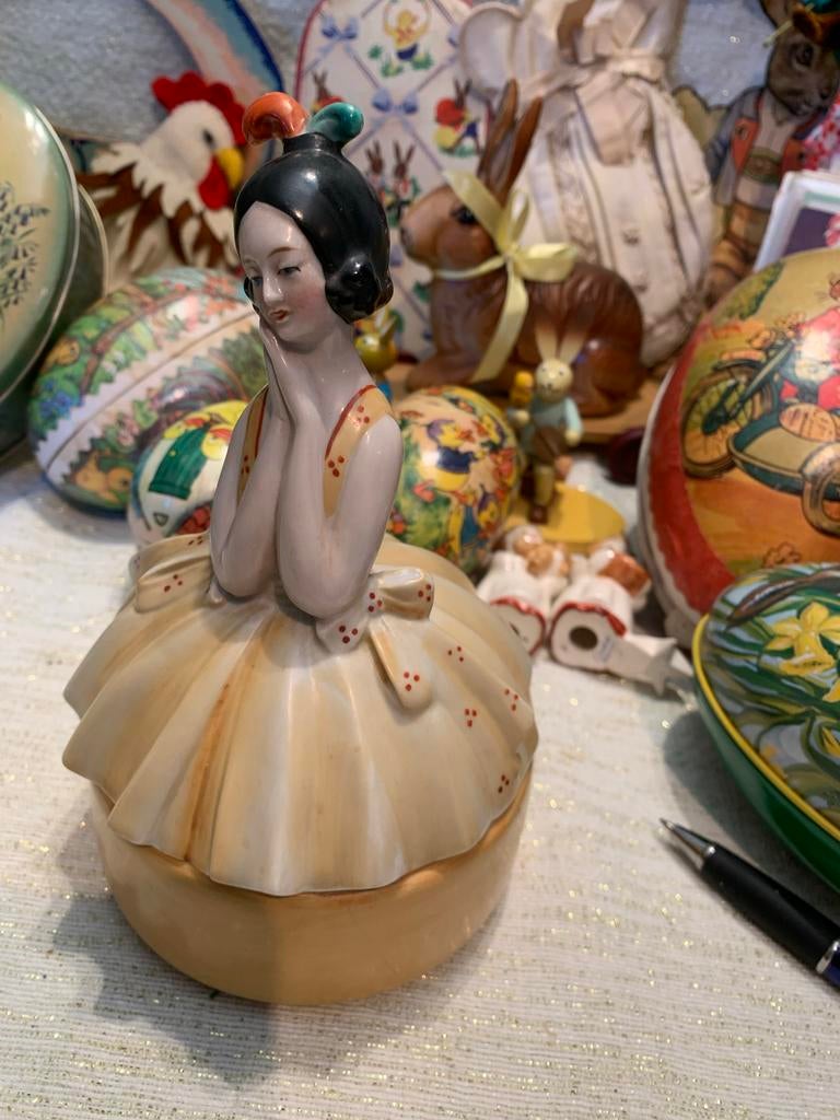 Antiek  Halfdoll Porseleinen powder box, Antiek en Kunst, Ophalen of Verzenden