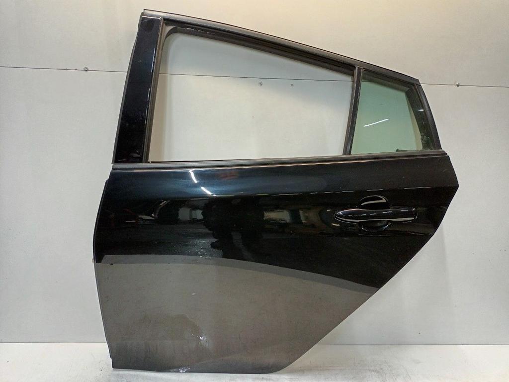 Portier links achter Toyota Prius, Auto-onderdelen, Onderdelen@venauto.nl, Van der Ven Autorecycling B.V., Gebruikt, Ettenseweg 76, 4706 PB Roosendaal, The Netherlands