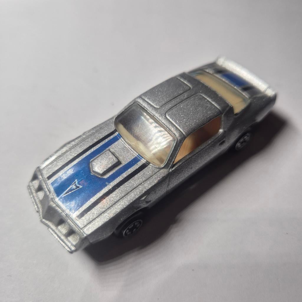 Yatmong, Verzenden, Auto