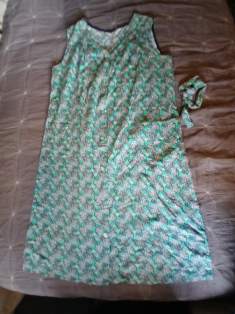 Ma flodder schort, keukenschort, jasschort."groen, lila", Tuin en Terras, Werkkleding, Gebruikt, Ophalen of Verzenden