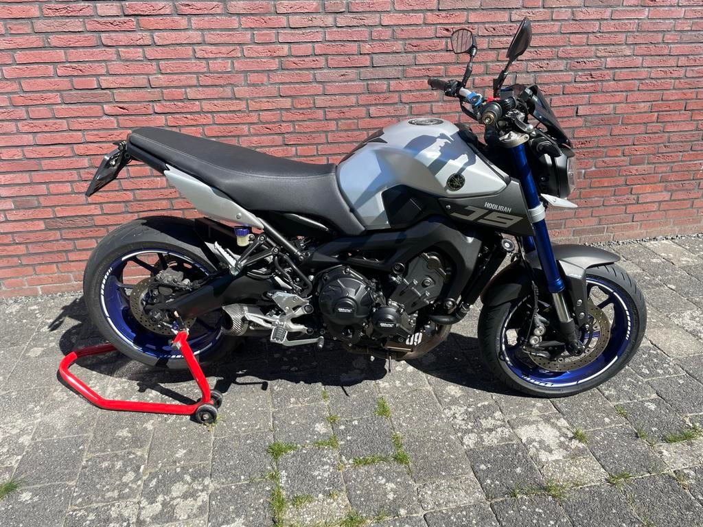 Yamaha MT-09 Hooligan - Veel Opties!, Motorrijbewijs A, Particulier, Meer dan 35 kW, LED Verlichting