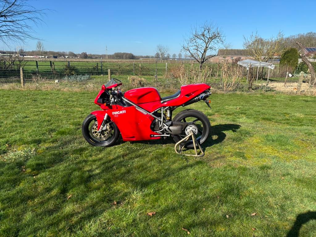 Ducati 748 2002