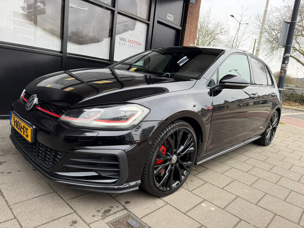 Volkswagen Golf 2.0 GTI 245pk 7-DSG 2019 Pano/Camera, Auto's, Volkswagen, 1345 kg, 4 cilinders, 1984 cc, Zwart