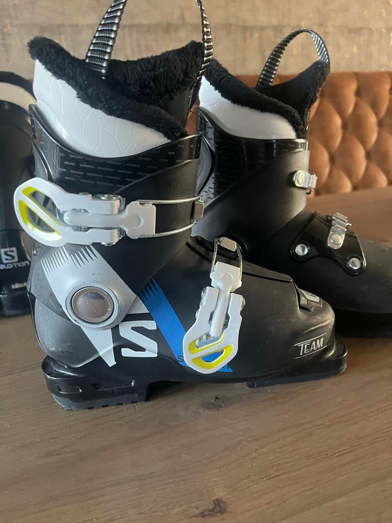 Salomon skischoenen maat 18/19 - Kinder skischoenen, Sport en Fitness, Gebruikt, Schoenen, Skiën, Salomon
