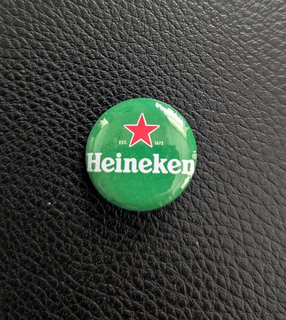 Heineken Button Speldje Pin 25mm, Verzamelen, Ophalen of Verzenden, Nieuw, Overige typen, Heineken