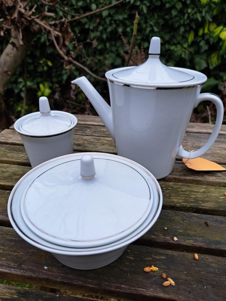 Porseleinen theepot Mosa Maastricht., Ophalen of Verzenden