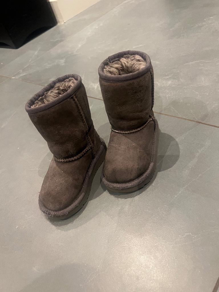 Ugg maat 22,5, UGG, Meisje, Ophalen of Verzenden, Laarzen