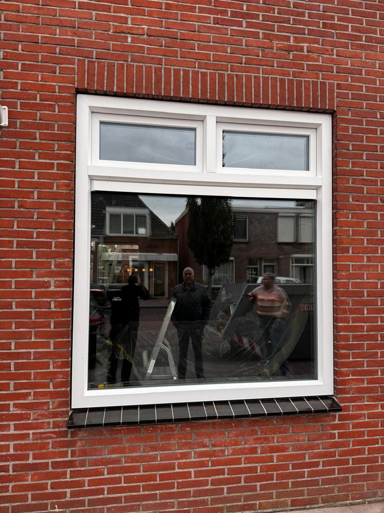 POOLS BOUW TEAM VOOR KOZIJNEN, DEUREN- TIMMERMAN!