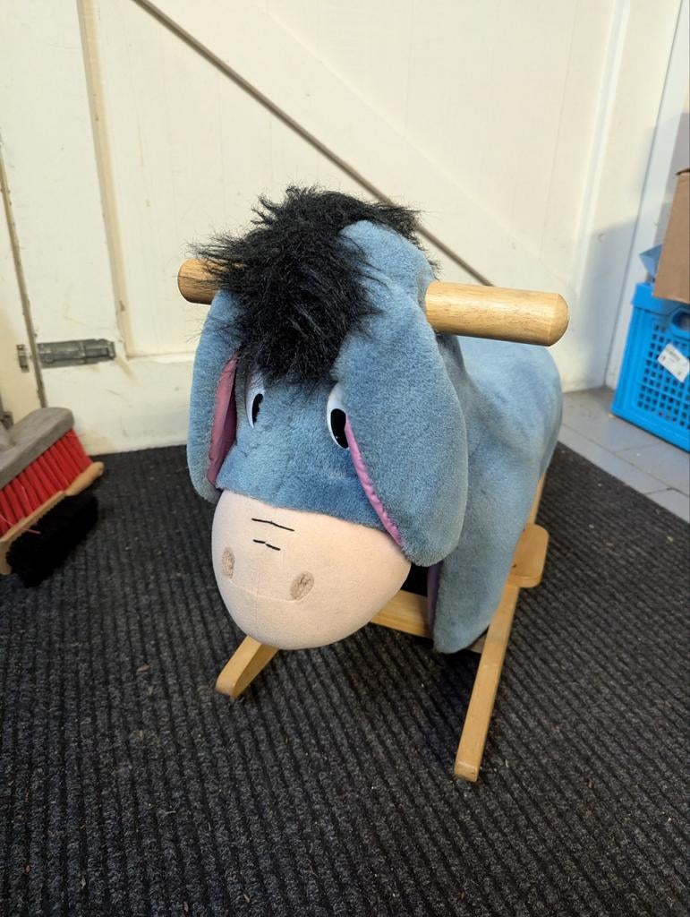 Hobbelpaard Iejoor, Ophalen, Gebruikt