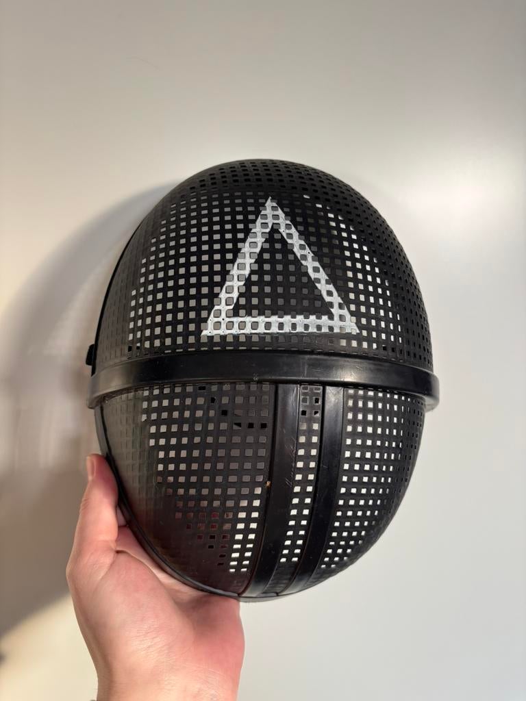 Squid Game masker, Ophalen of Verzenden, Zo goed als nieuw, Carnaval, Accessoires