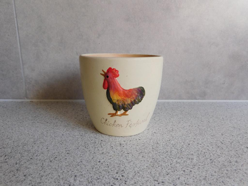 Pot 9x9 cm. Chicken Festival JET by ter Steege, Overige typen, Ophalen of Verzenden, Zo goed als nieuw, Overige stijlen