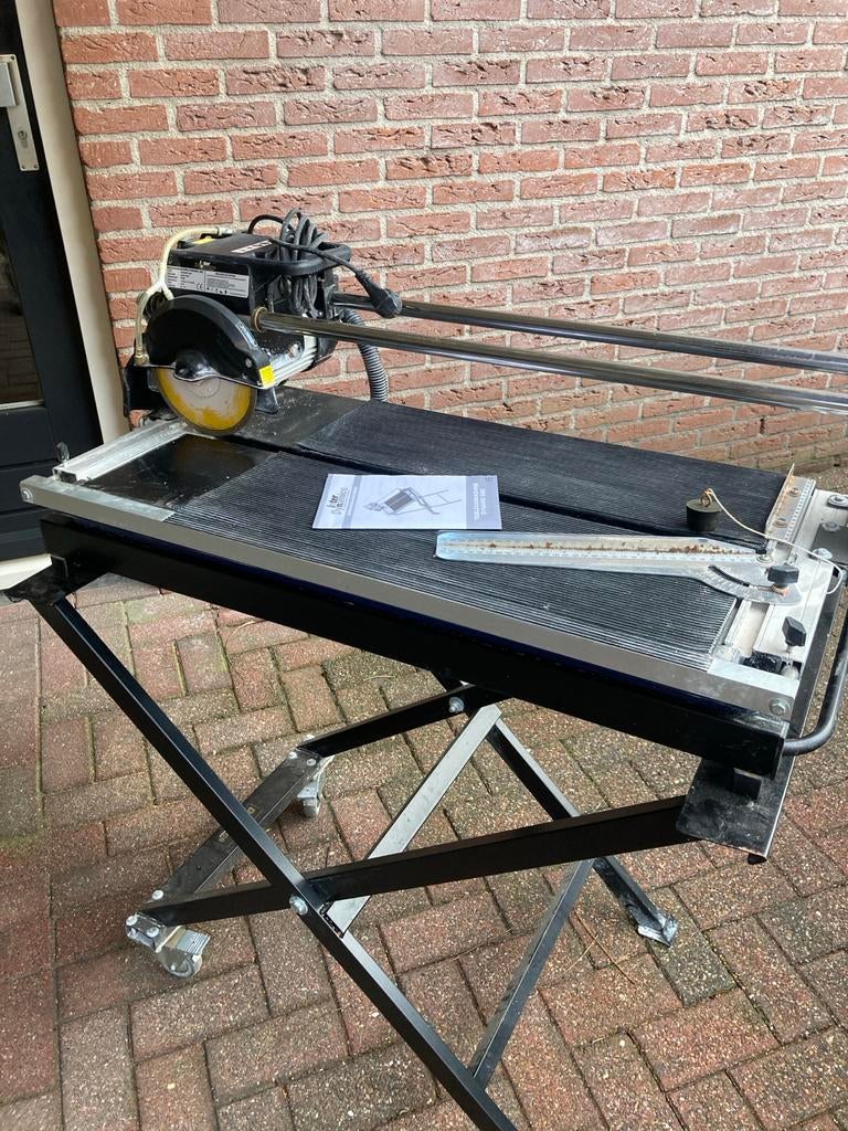 Inter Dynamics Dynamic 680 Tegelzaagmachine, Doe-het-zelf en Verbouw, Minder dan 30 mm, Gebruikt, Overige typen, 600 tot 1200 watt