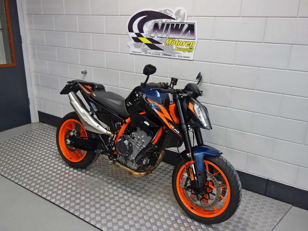 KTM 890 DUKE R - foto 2