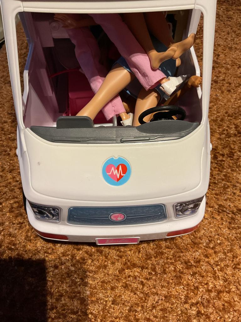 Barbie Ambulance met Geluid, Kinderen en Baby's, Speelgoed | Poppen, Ophalen of Verzenden, Gebruikt, Barbie