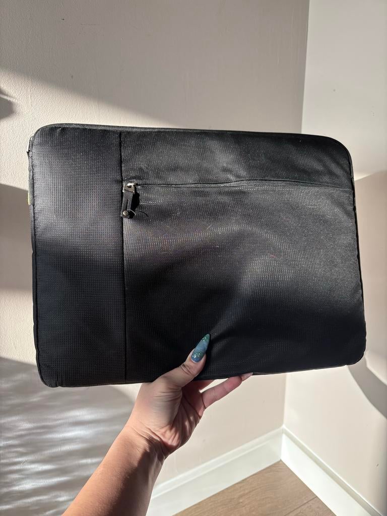 Case Logic Laptophoes - Zwart, 17 inch’s, Computers en Software, Laptophoezen, Ophalen of Verzenden, 17 inch of meer, Gebruikt