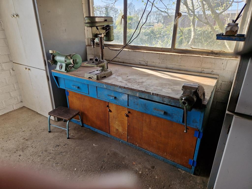 Werkbank met bankschroef, kolomboormachine en slijpmachine, Ophalen, Gebruikt, 170 cm of meer, Bankschroef