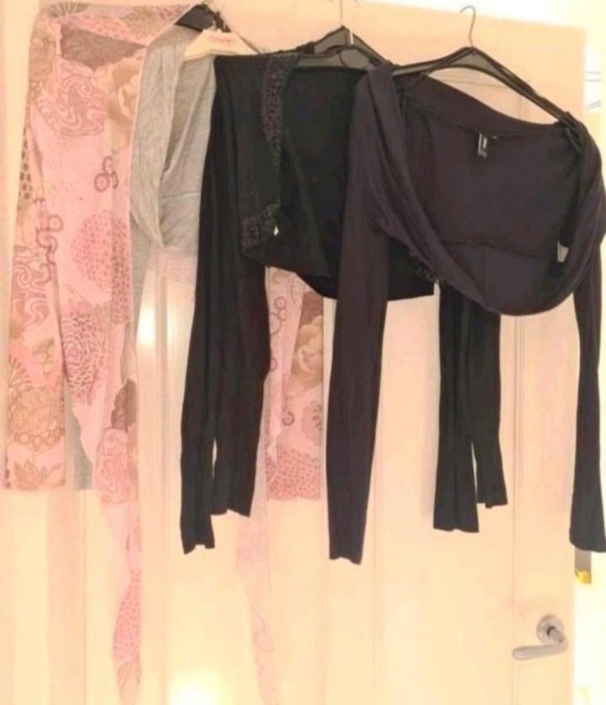4 bolero's 2 zwart 1 grijs en 1 gekleurd, Kleding | Dames, Ophalen of Verzenden, Zo goed als nieuw, Maat 38/40 (M)