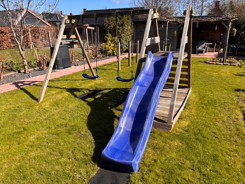 Complete schommel met glijbaan, Kinderen en Baby's, Speelgoed | Buiten | Speeltoestellen, Ophalen, Gebruikt, Schommel