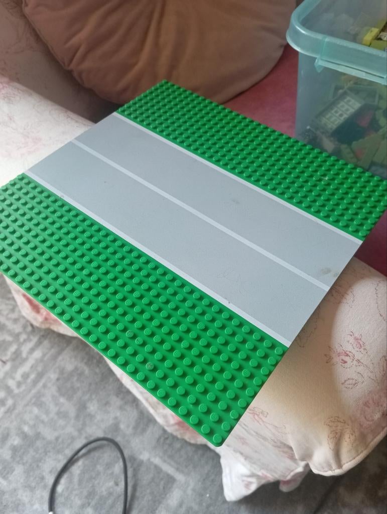 Lego bouwplaat groen met weg, 32x32 noppen, Ophalen of Verzenden, Gebruikt, Losse stenen, Lego