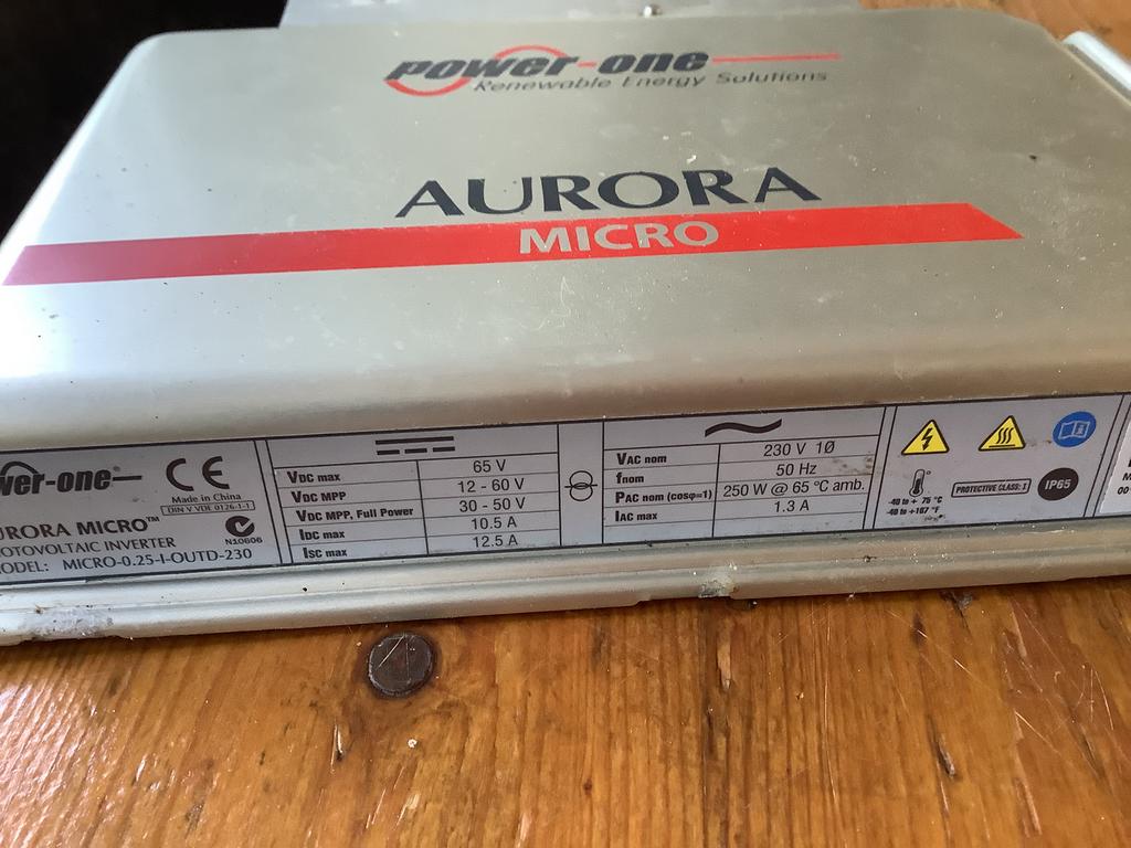3 maal micro inverter 250 watt aurora, Ophalen of Verzenden, Gebruikt