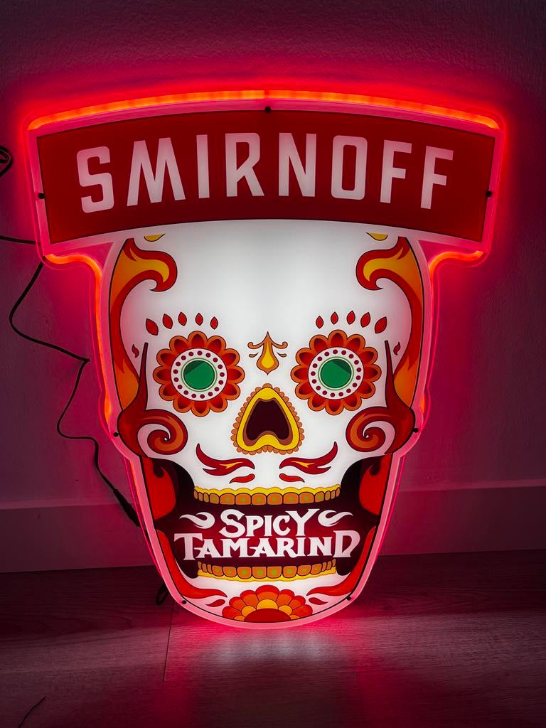 Smirnoff Spicy Tamarind lichtbak zeldzaam, Ophalen of Verzenden, Gebruikt, Lichtbak of (neon) lamp