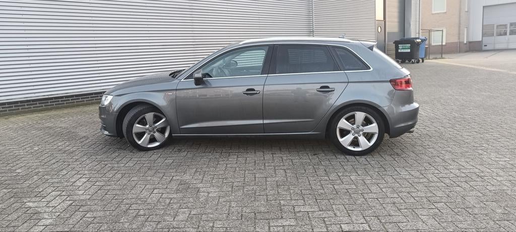 Audi A3 2.0 TDI Sportback 110KW 2013 Grijs, Auto's, Voorwielaandrijving, Euro 5, Stof, 4 cilinders