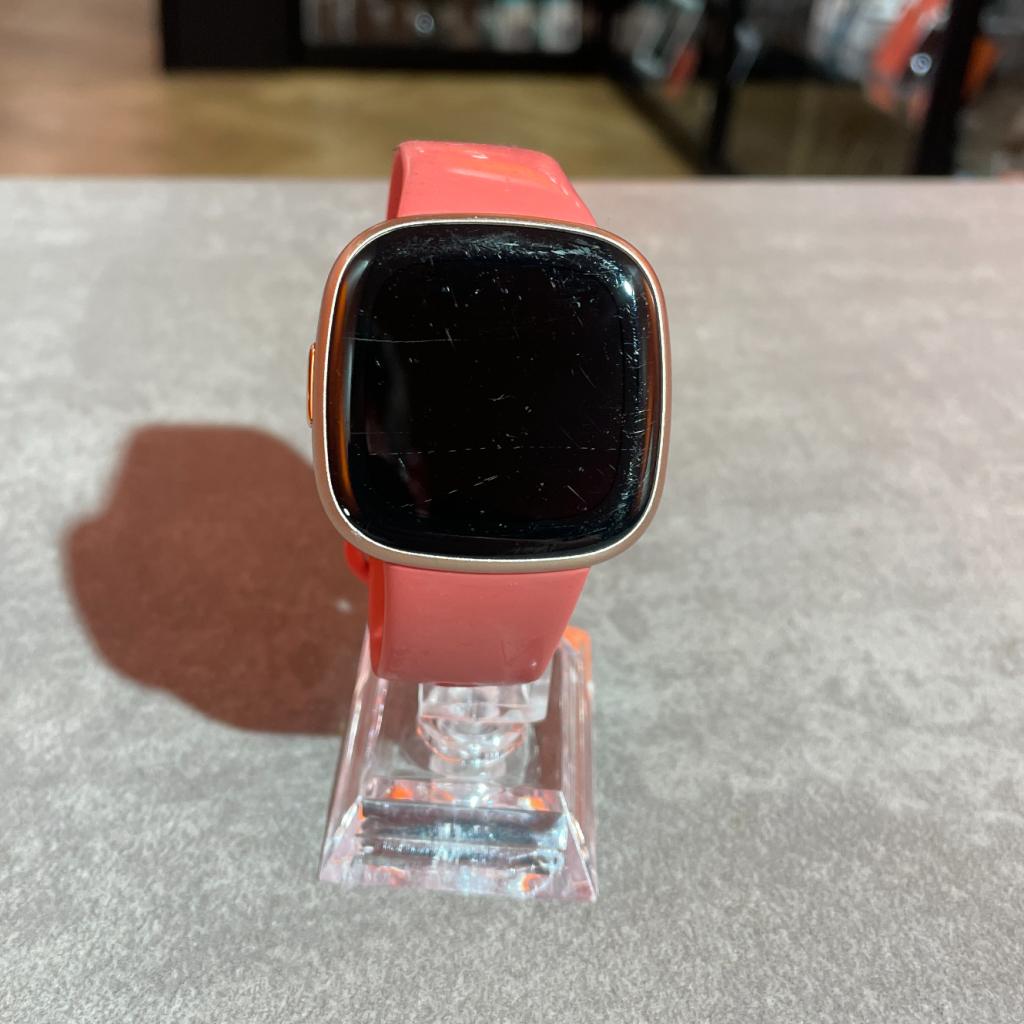 FITBIT Versa 4 Roze inclusief laadkabel, Fitbit, Zo goed als nieuw, Support@fitbit.com, 199 Fremont Street, 14th Floor
San Francisco, CA 94105
United States