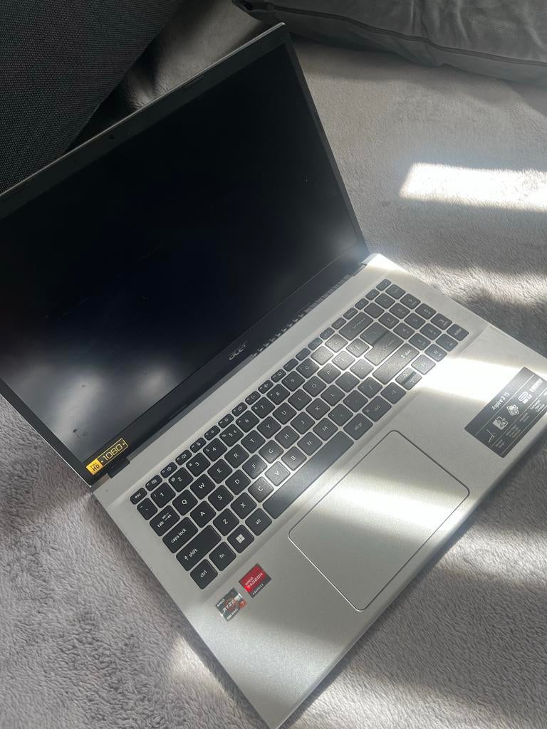 Acer Aspire 3 15 laptop met Windows 11 Pro, Ophalen, Gebruikt, Met videokaart, SSD