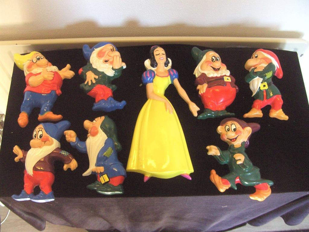 Zeldzame set 3D plastic figuren Sneeuwwitje en de 7, Verzamelen, Disney, Ophalen of Verzenden, Sneeuwwitje of Doornroosje, Gebruikt