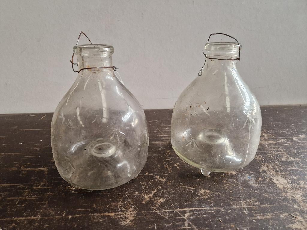 2 stuks vintage glazen wespenvangers, Antiek en Kunst, Ophalen of Verzenden