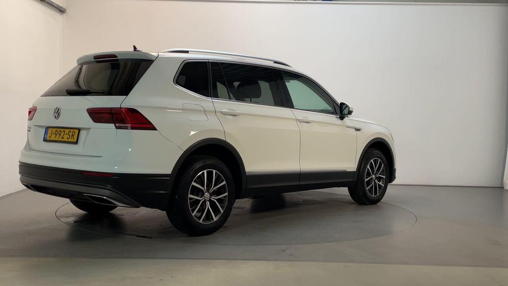 Volkswagen Tiguan Allspace 1.5 TSI 150pk DSG Comfortline Bus, Stof, 4 cilinders, 7 stoelen, Wit