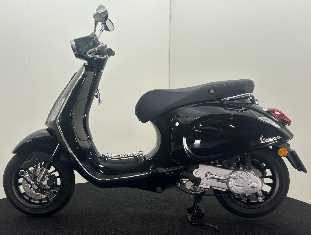 Vespa Sprint S glans zwart 25km/uur, Ophalen, Overige modellen, Zo goed als nieuw, Benzine