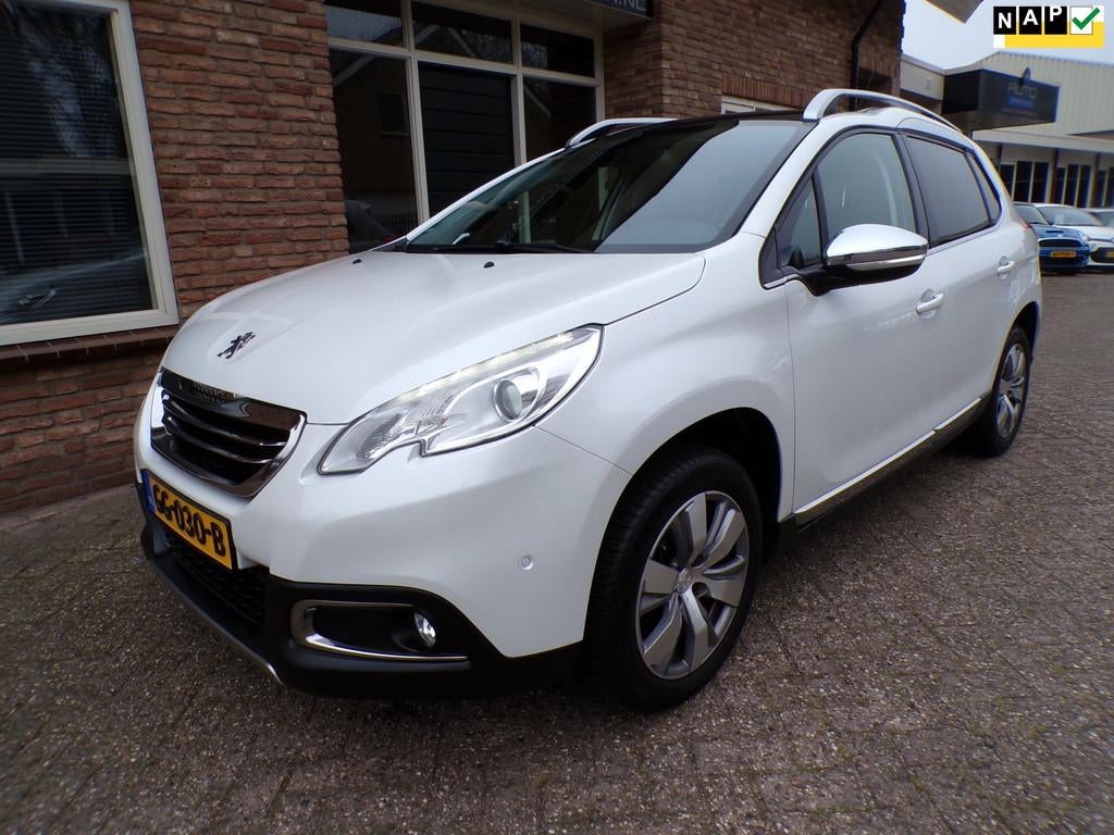 Peugeot 2008 1.6 VTi Allure Automaat / Navi / Clima / Panora, Euro 5, 15 km/l, Gebruikt, Zwart