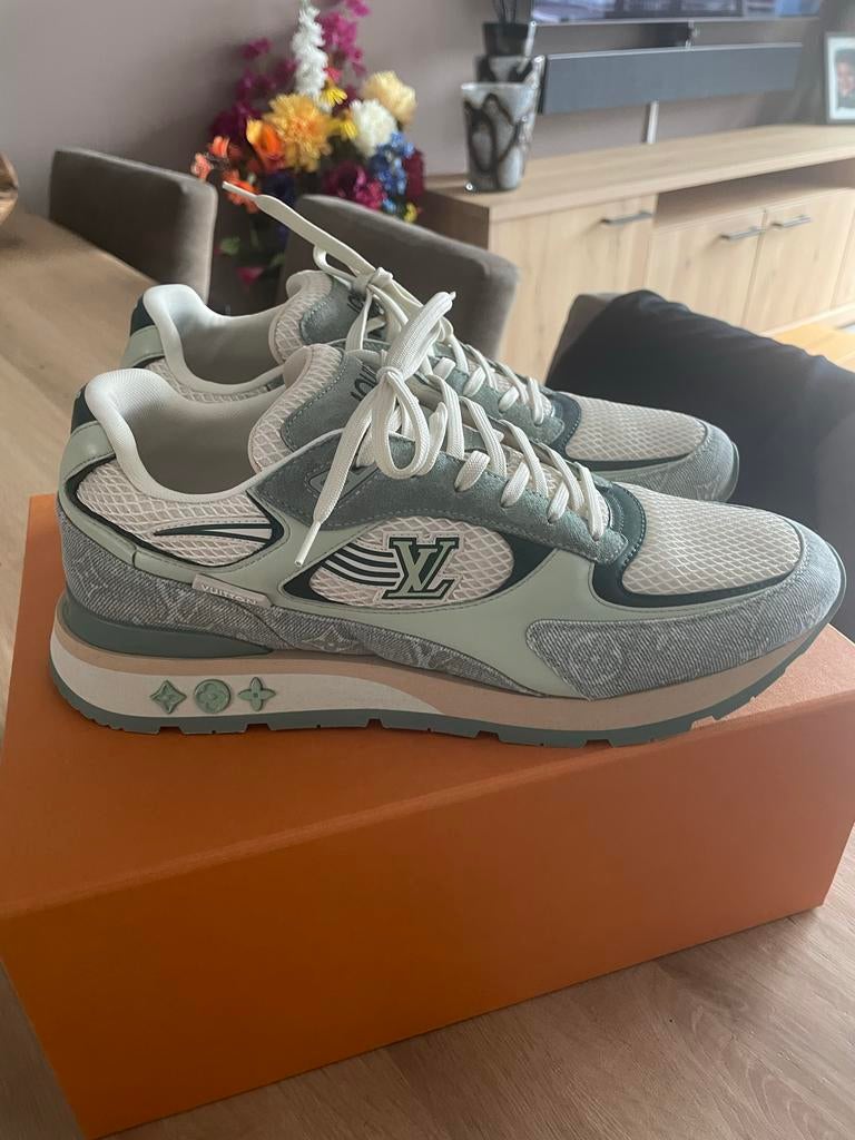 Louis Vuitton Run Away Sneaker- Nieuwstaat! Maat 11/ maat 46, Overige kleuren, Ophalen of Verzenden, Sneakers of Gympen, Zo goed als nieuw