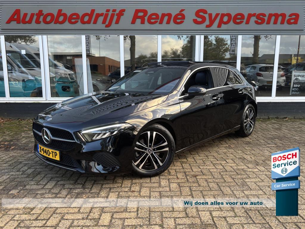 Mercedes-Benz A-Klasse 180 Business Line | Automaat | Pano |, Gebruikt, 4 cilinders, Leder en Stof, Zwart
