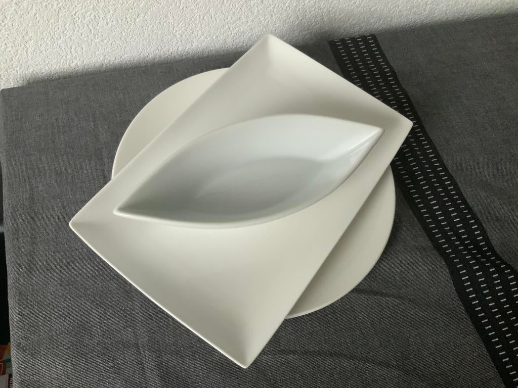 Drie verschillende serveerschaaltjes. Wit., Ophalen of Verzenden, Effen, Porselein, Schaal of Schalen