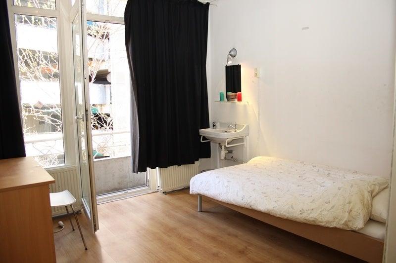 NIEUW! Woonruimte te huur Leeuwenstraat, Rotterdam