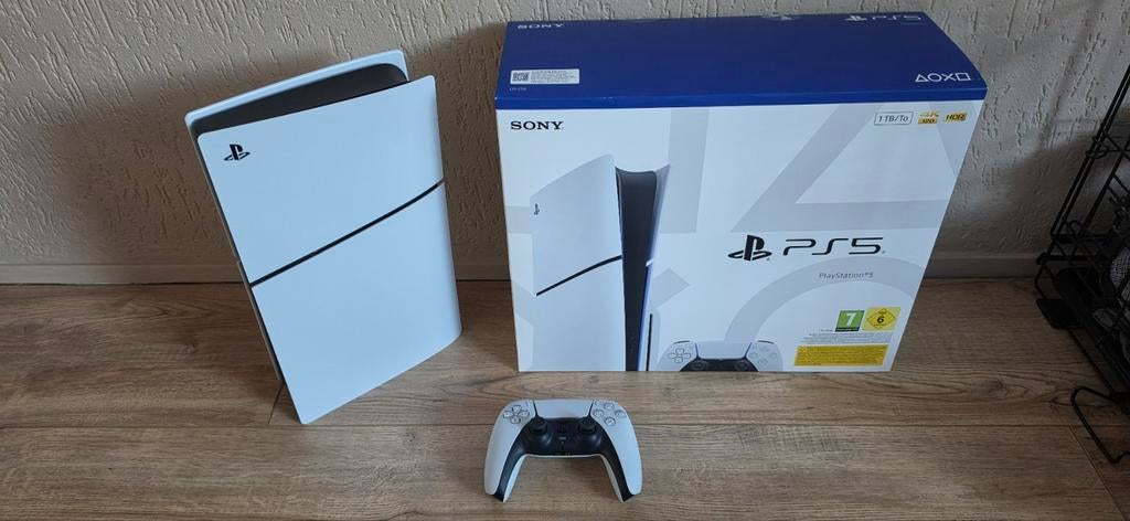 Bijna nieuwe Playstation 5 Slim Disc versie 1 TB, Spelcomputers en Games, Spelcomputers | Sony PlayStation 5, Ophalen of Verzenden