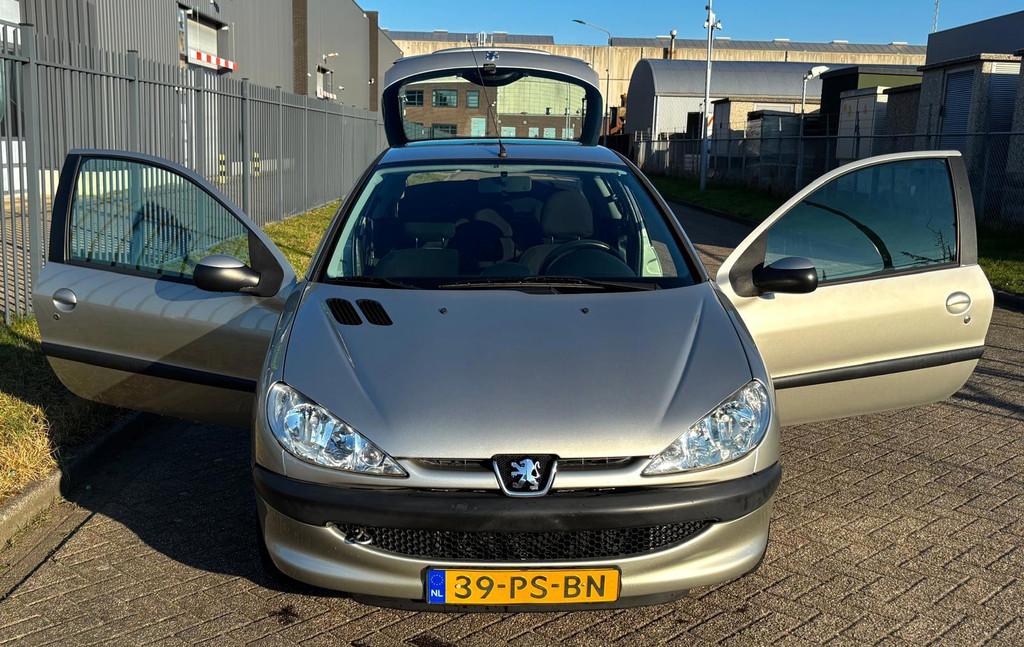 Peugeot 206 1.4 Air-line AUTOMAAT, Stof, Bedrijf, Metallic lak, 75 pk