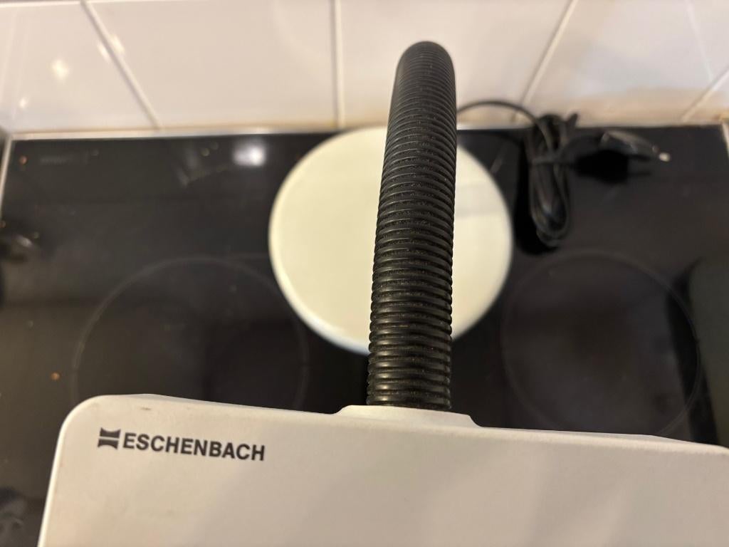 Mooie Eschenbach staande loeplamp, Hobby en Vrije tijd, Ophalen, Zo goed als nieuw, Loeplamp