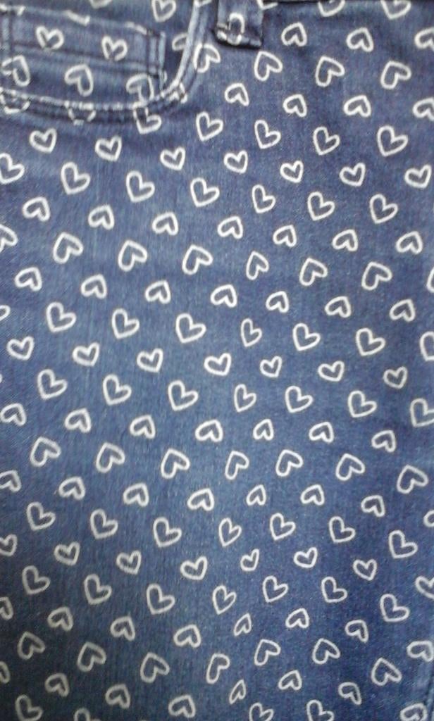 Broek blauw skinny jeans hartjes – maat 140 (9 – 10 jaar), Ophalen, Gebruikt, Meisje, Broek