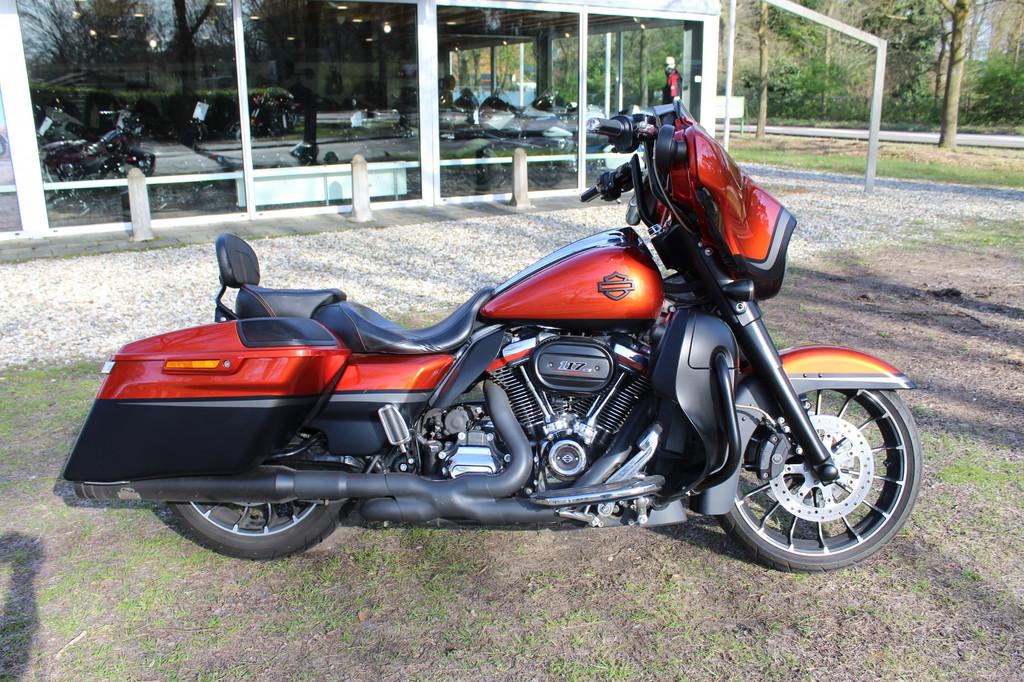 Harley-Davidson Street Glide FLH-X SE Street-Glide CVO, Motoren, Motoren | Harley-Davidson, Chopper, Bedrijf, 1923 cc, Meer dan 35 kW