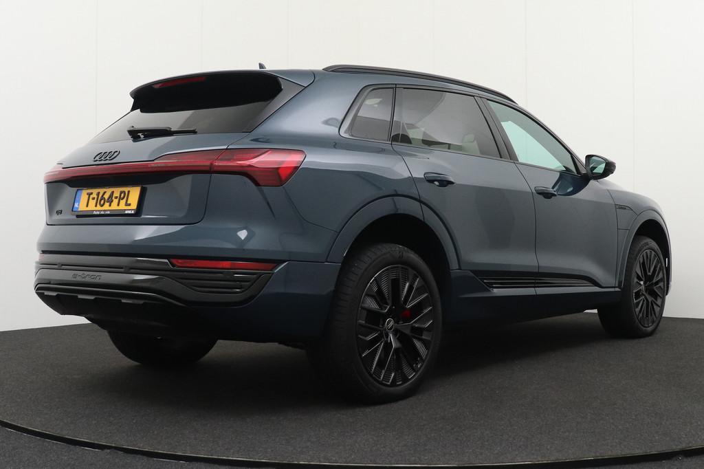 Audi Q8 e-tron Quattro Advanced 95 kWh (97%SOH) S-Line/Sport, Auto's, Audi, Automaat, 131 €/maand, Zwart, 95 kWh