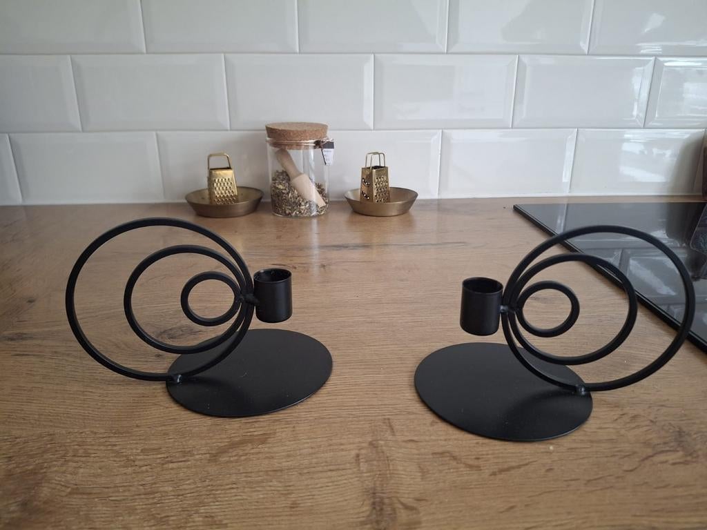 Twee kaarsenstandaards, Kunststof, Zwart, Ophalen of Verzenden, Zo goed als nieuw