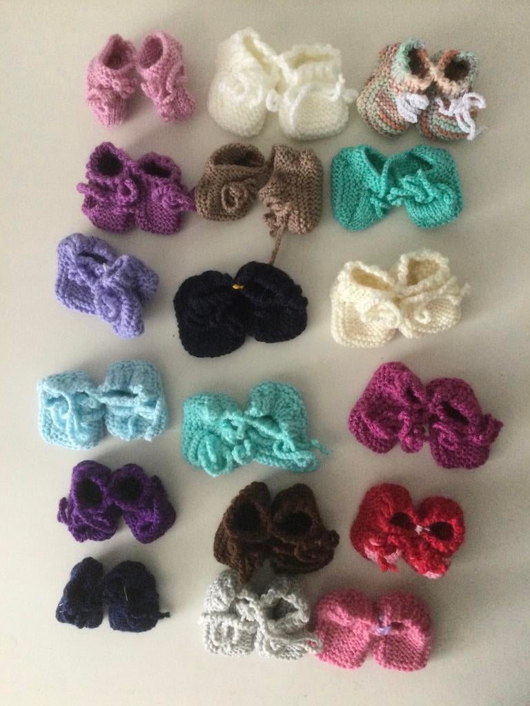 Poppenkleertjes babypop 43 cm babyborn pop 43 cm slofjes, Ophalen of Verzenden, Nieuw, Babypop