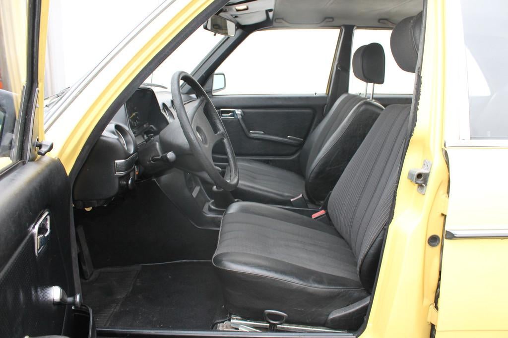 Mercedes-Benz 200D 200 D (bj 1982), Gebruikt, Bedrijf, Sedan, Trekhaak