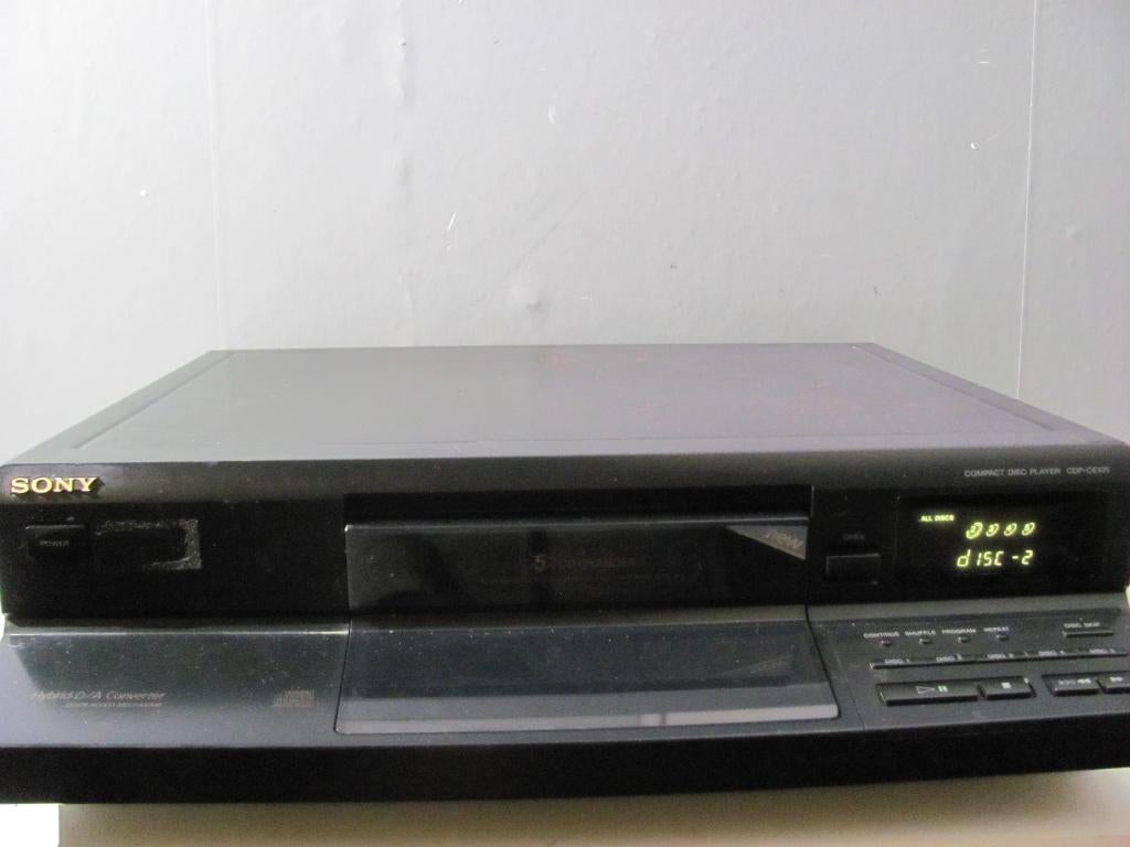 Sony 5 cd-changer model:cdp-ce105 geen remote aanwezig, Ophalen of Verzenden, Zo goed als nieuw, Sony, Wisselaar