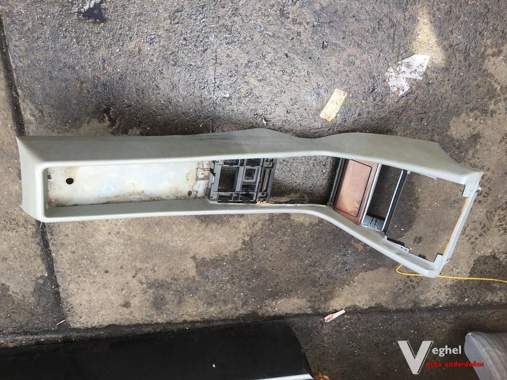Mercedes W124 230ce handgeschakelde 5 bak 1987 Middenconsole, Ophalen, Gebruikt, -, -