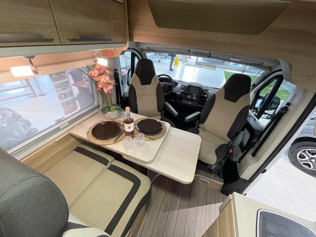 Knaus Boxstar 600 MQ DWARSBED EURO 6 5.99M BEARLOCK, Airbags, Fiat, Koelkast, Bedrijf