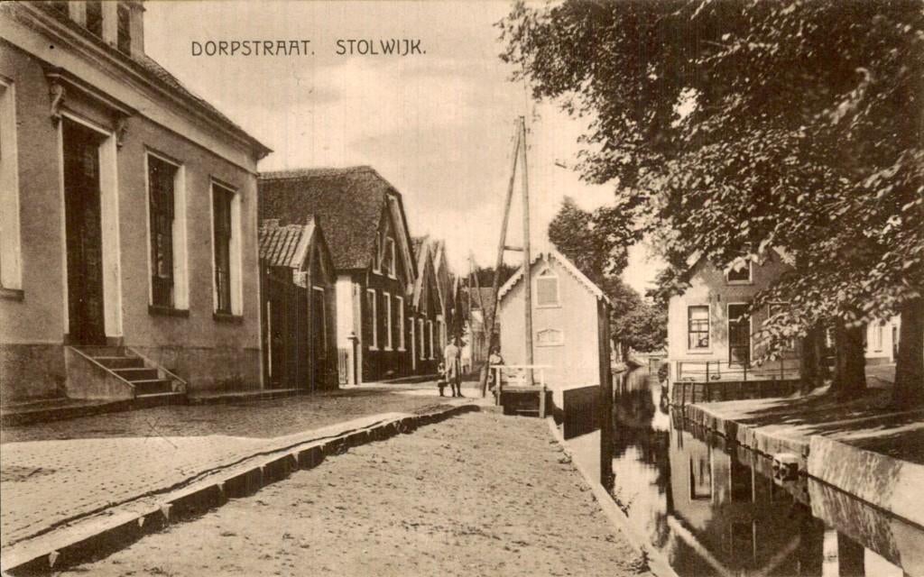 Stolwijk - Dorpstraat - Kanaal, Ophalen of Verzenden, Voor 1920, Gelopen, Zuid-Holland